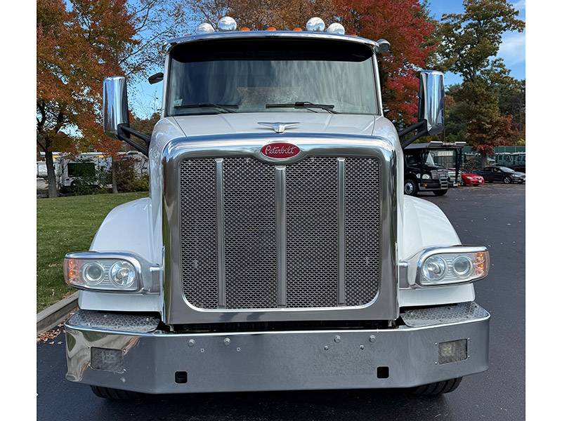 2017 Pete 567 (Key# 5224) 4